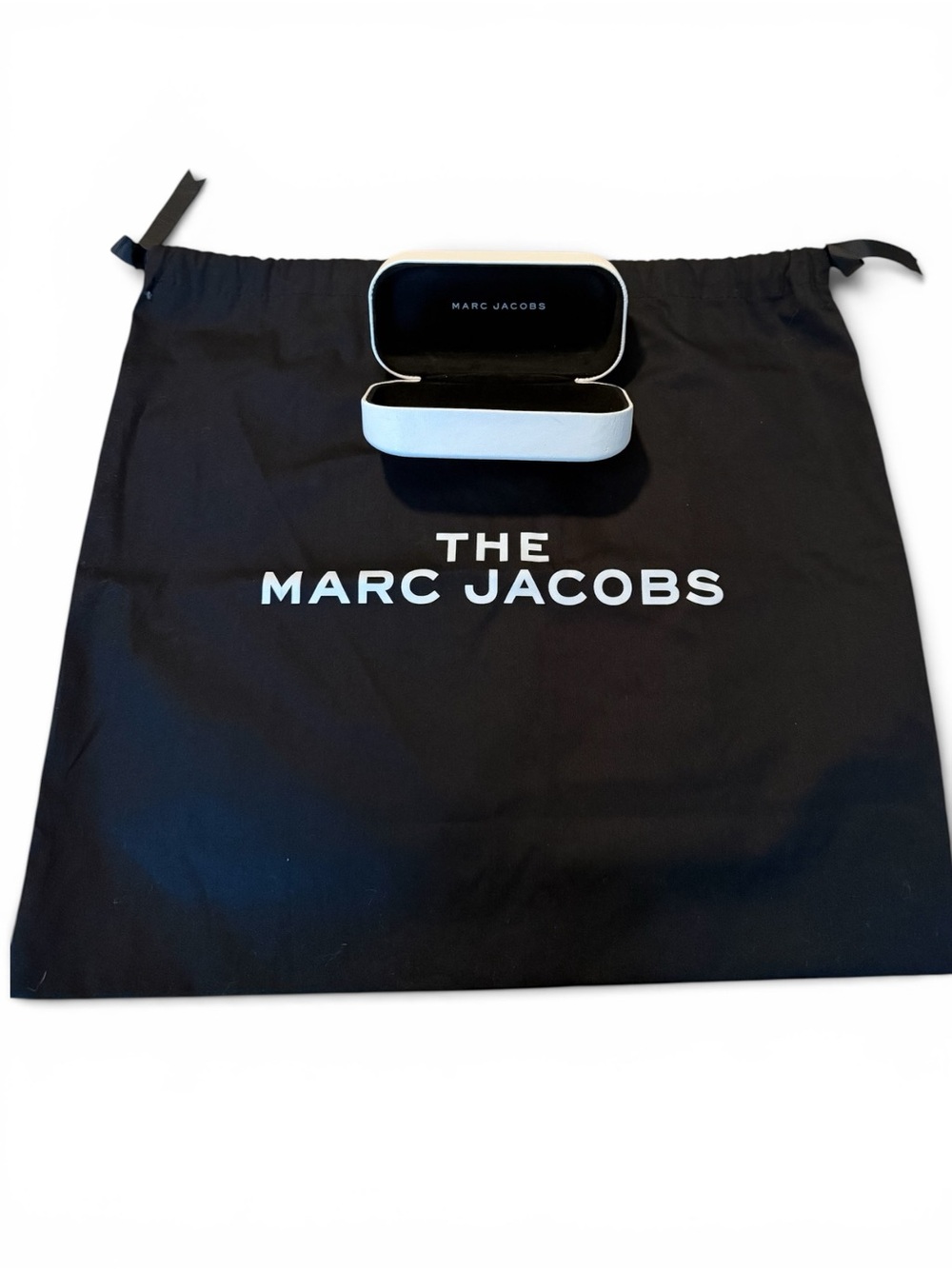 Marc Jacobs White Hard Sunglass Case with Black Dust Bag